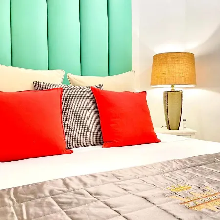 Heart Palace Fontana Di Trevi * Рим