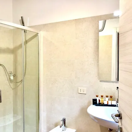 Heart Palace Fontana Di Trevi