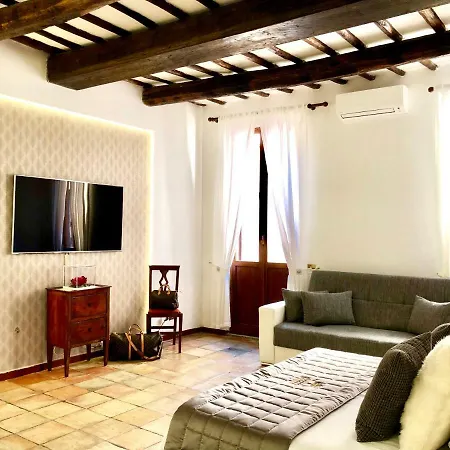 Heart Palace Fontana Di Trevi Апартаменты *